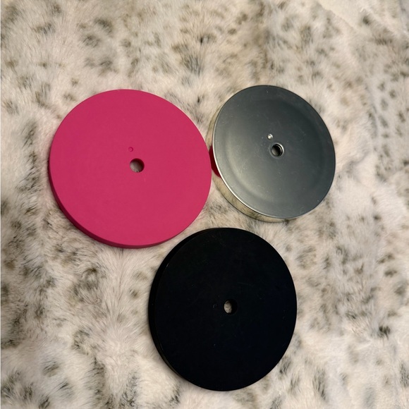 Starbucks lids - Picture 1 of 1